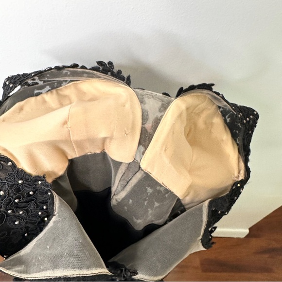 Faviana Black Chiffon Lace Embroidered Beaded Top Prom Evening Gown Dress Size 2 - Picture 8 of 11